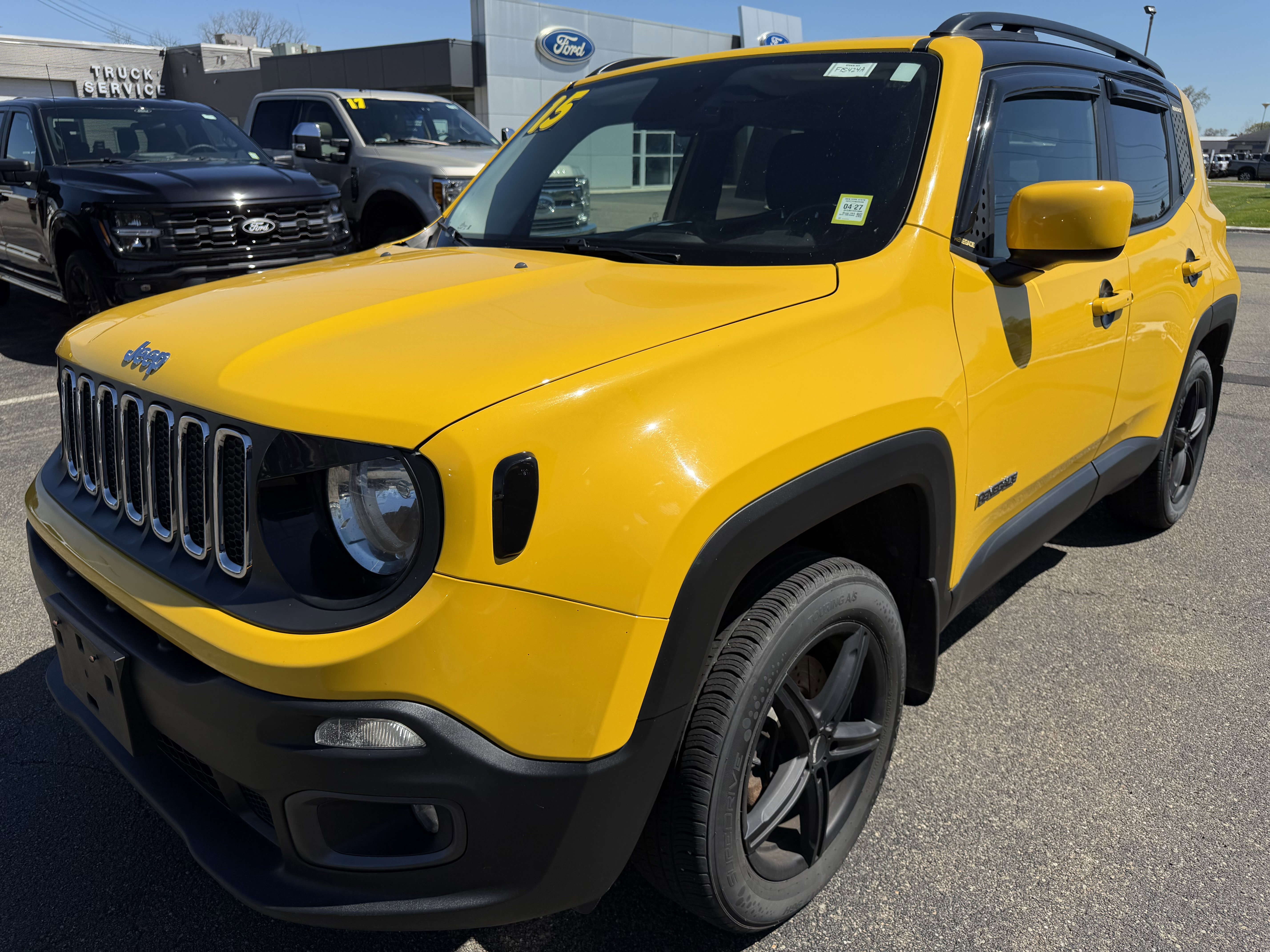 Used 2015 Jeep Renegade Latitude w/ Popular Equipment Group AWD/4WD image 4