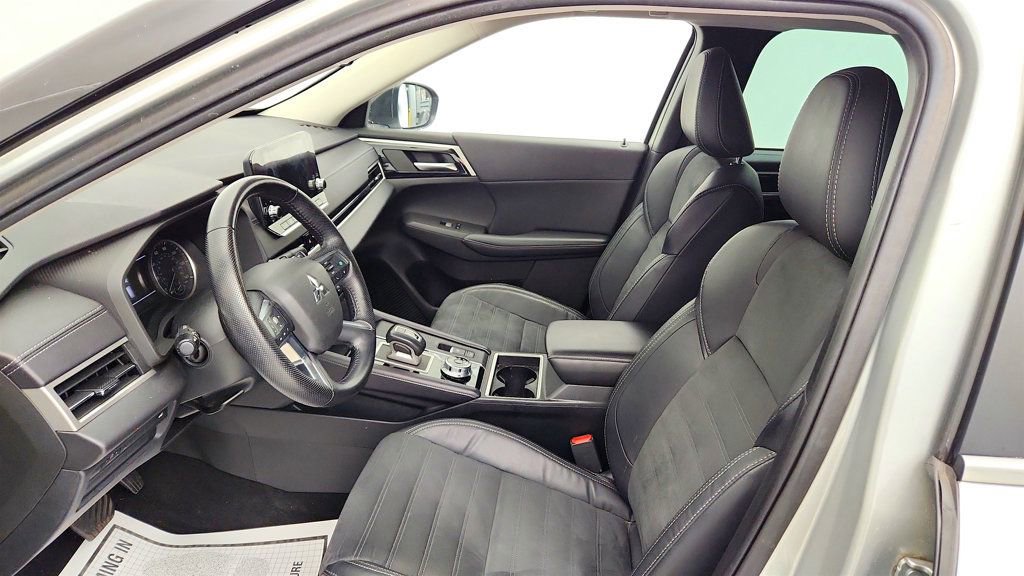 Used 2022 Mitsubishi Outlander SE AWD/4WD image 19