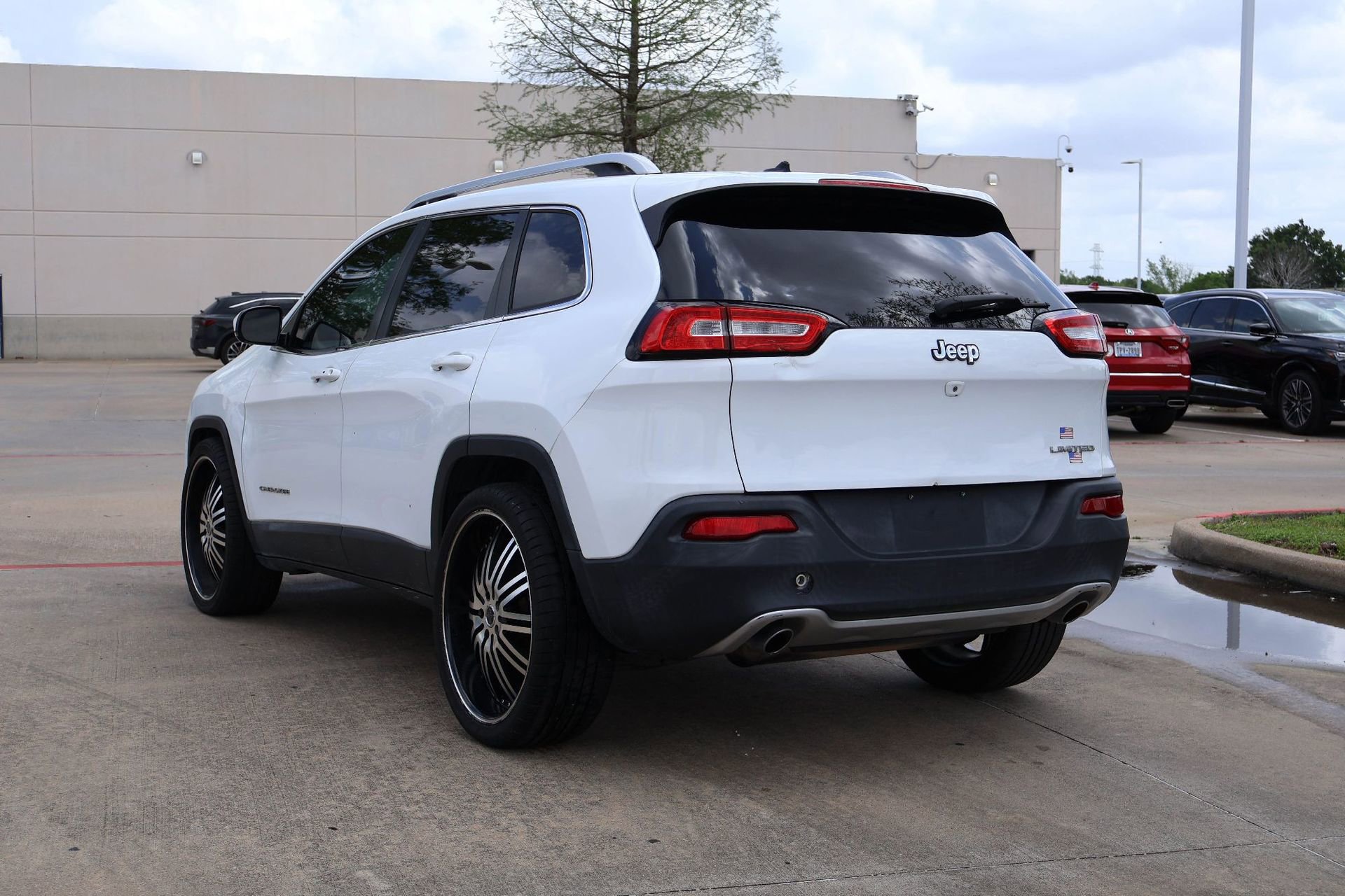 Used 2014 Jeep Cherokee Limited FWD image 4