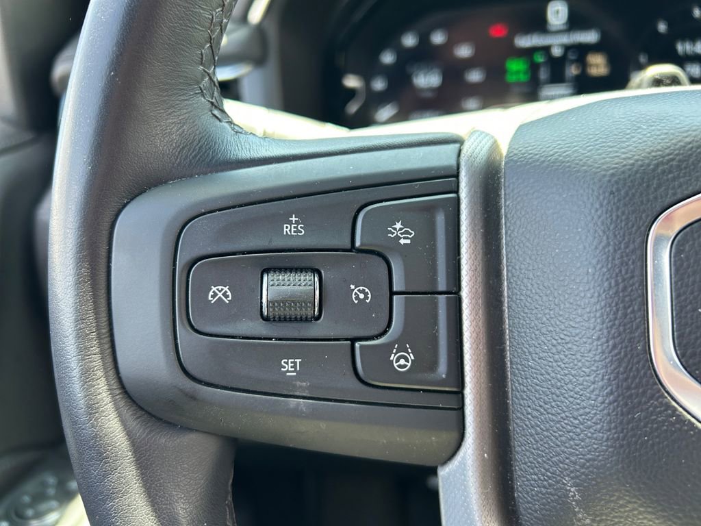 Used 2024 GMC Yukon XL Denali w/ Advanced Technology Package AWD/4WD image 18