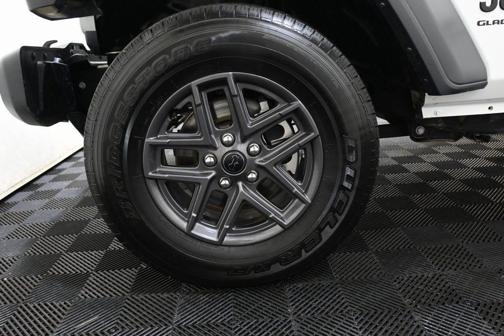 Used 2025 Jeep Gladiator Sport image 31