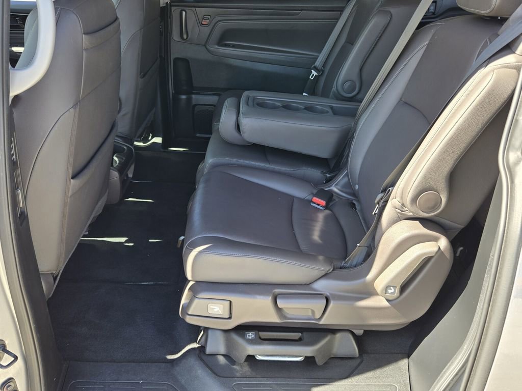 Used 2024 Honda Odyssey Touring image 9