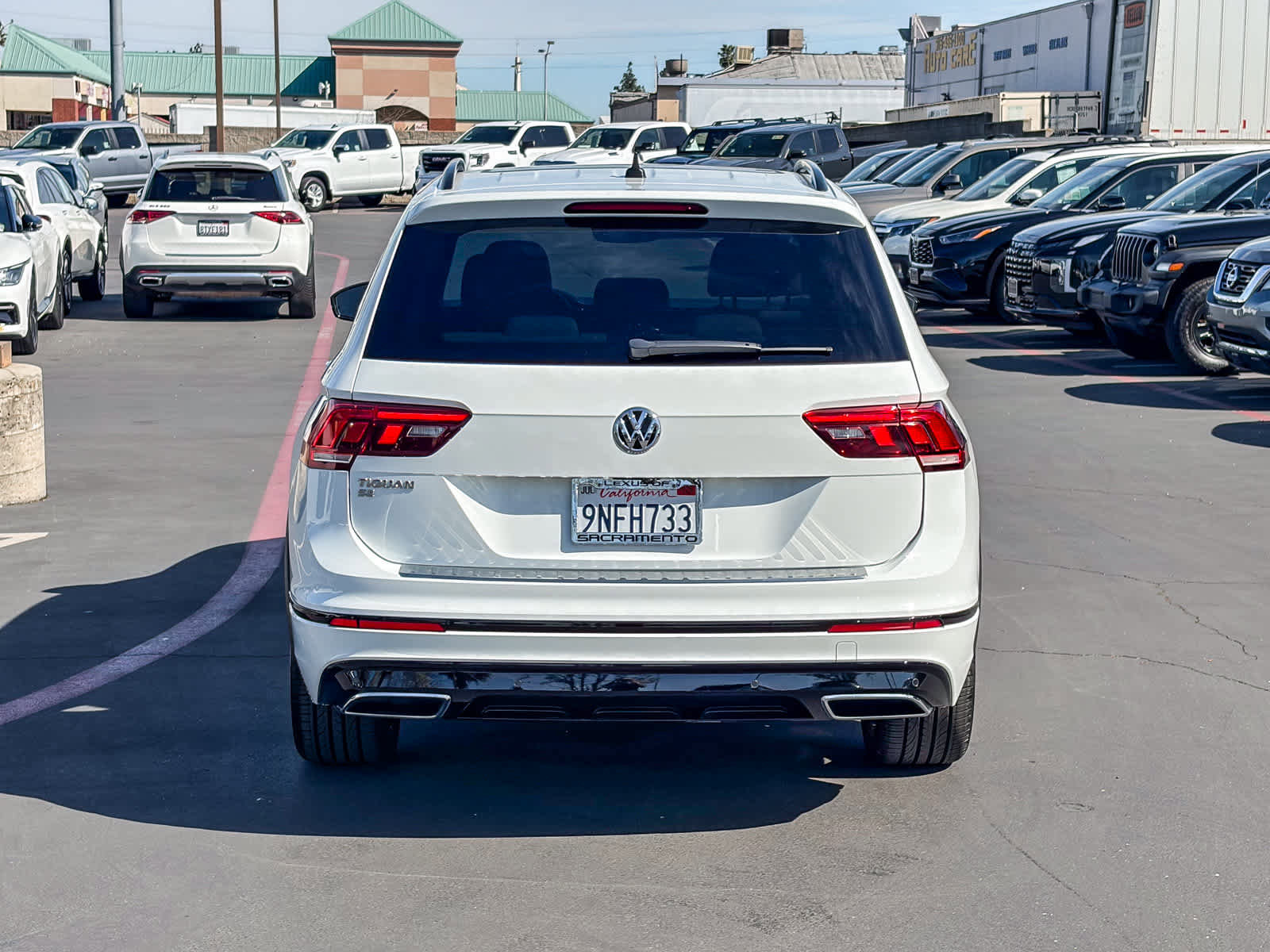 Used 2021 Volkswagen Tiguan SE R-Line image 5