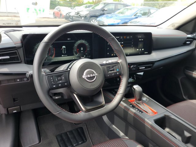 Certified 2026 Nissan Kicks SR FWD image 6