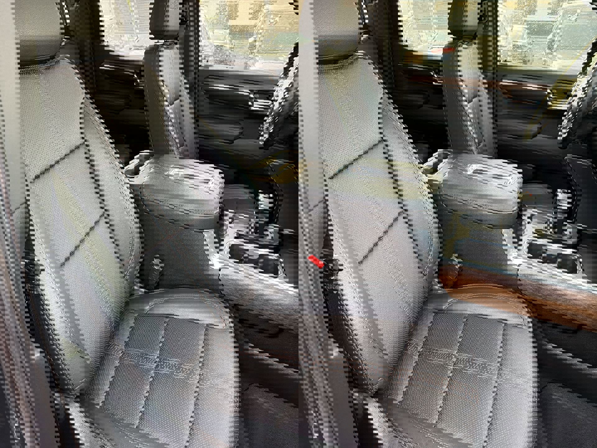 Certified 2022 Chevrolet Silverado 1500 High Country w/ High Country Premium Package image 35