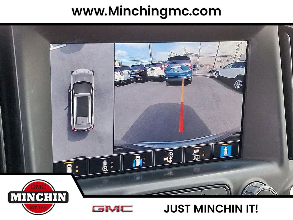 Used 2023 GMC Terrain SLT w/ Tech Package image 15