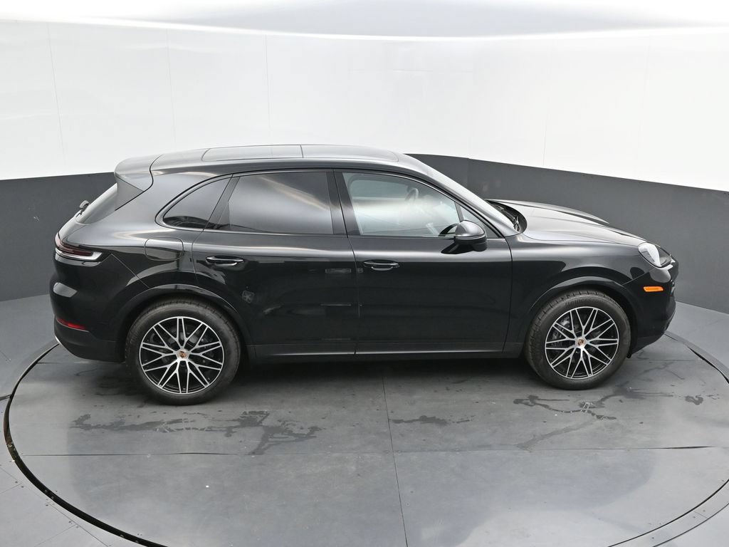 Certified 2026 Porsche Cayenne AWD/4WD image 31