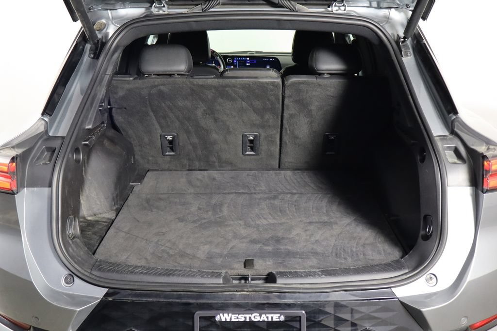 Used 2024 Chevrolet Equinox EV RS FWD image 16