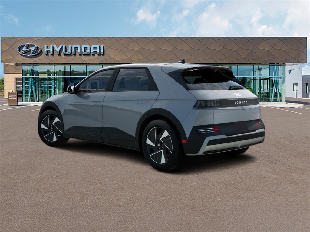 New 2025 Hyundai Ioniq 5 SE image 4