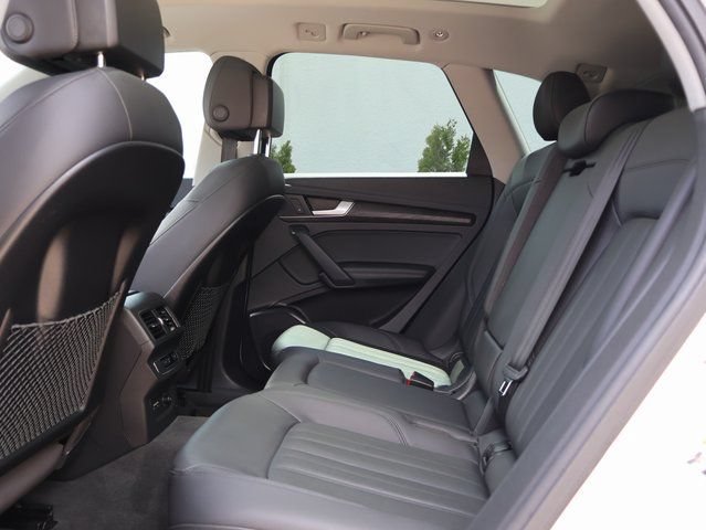 Used 2020 Audi Q5 2.0T Premium Plus w/ Premium Plus Package AWD/4WD image 14