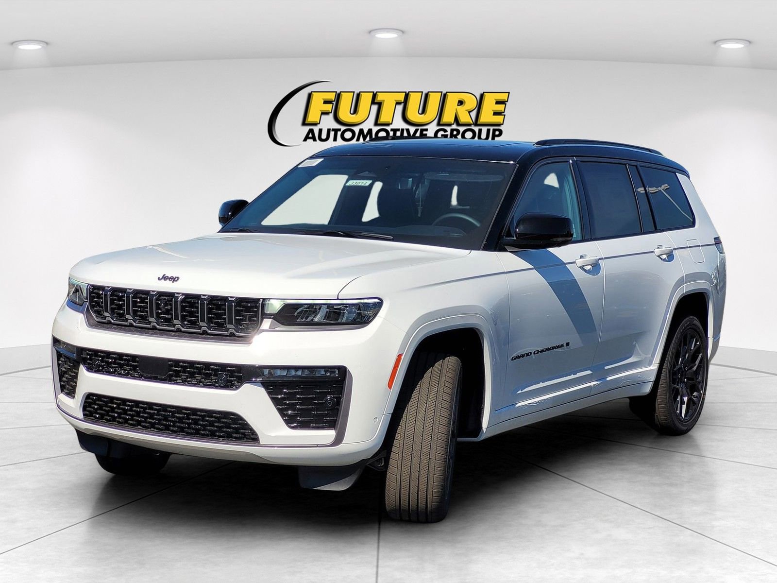 New 2026 Jeep Grand Cherokee L Summit w/ Obsidian Package AWD/4WD image 2