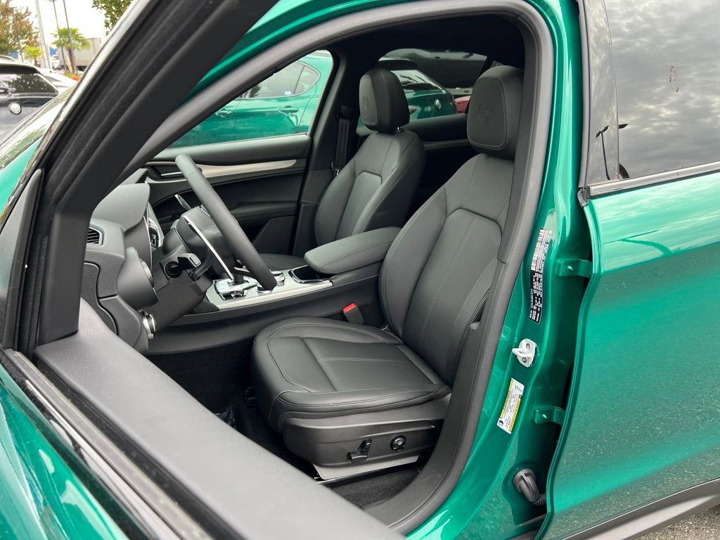 New 2025 Alfa Romeo Stelvio Sprint w/ Convenience Package image 19