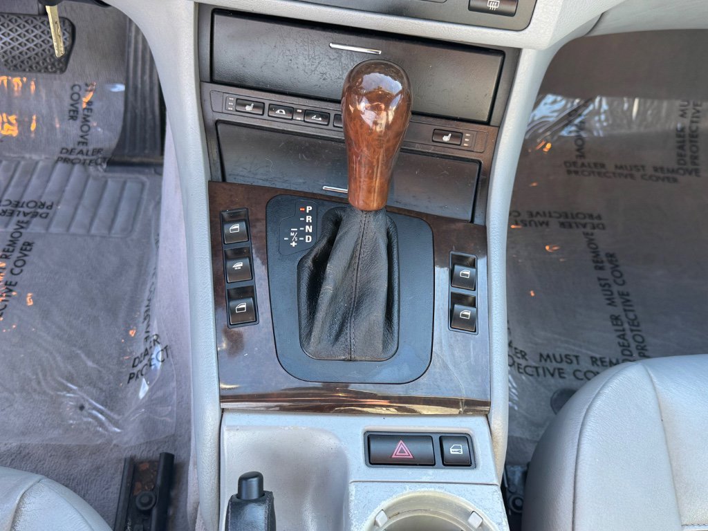 Used 2003 BMW 330Ci Convertible image 16