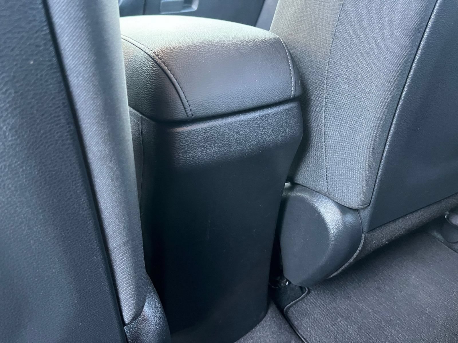 Used 2025 Kia Soul LX w/ LX Technology Package FWD image 21