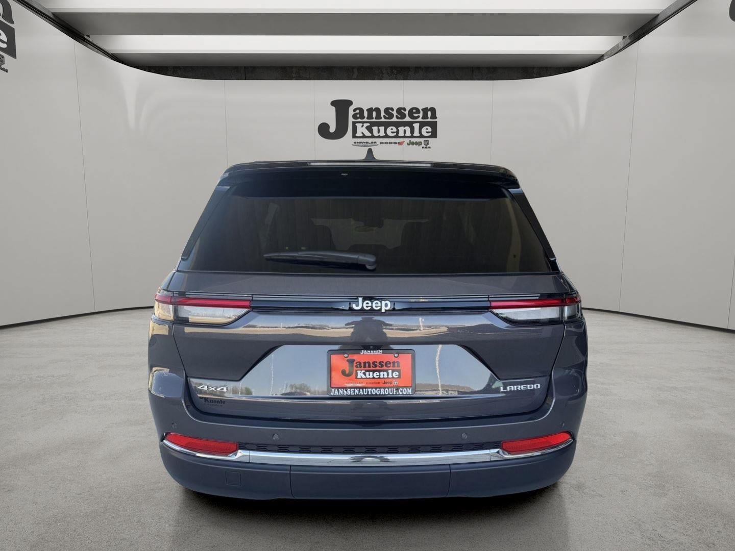 New 2026 Jeep Grand Cherokee Laredo X AWD/4WD image 2