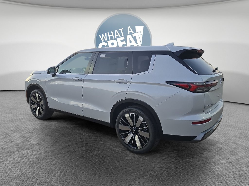 New 2026 Mitsubishi Outlander SE AWD/4WD image 6