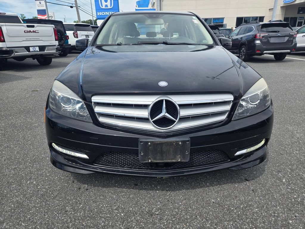 Used 2011 Mercedes-Benz C 300 4MATIC Sedan image 2
