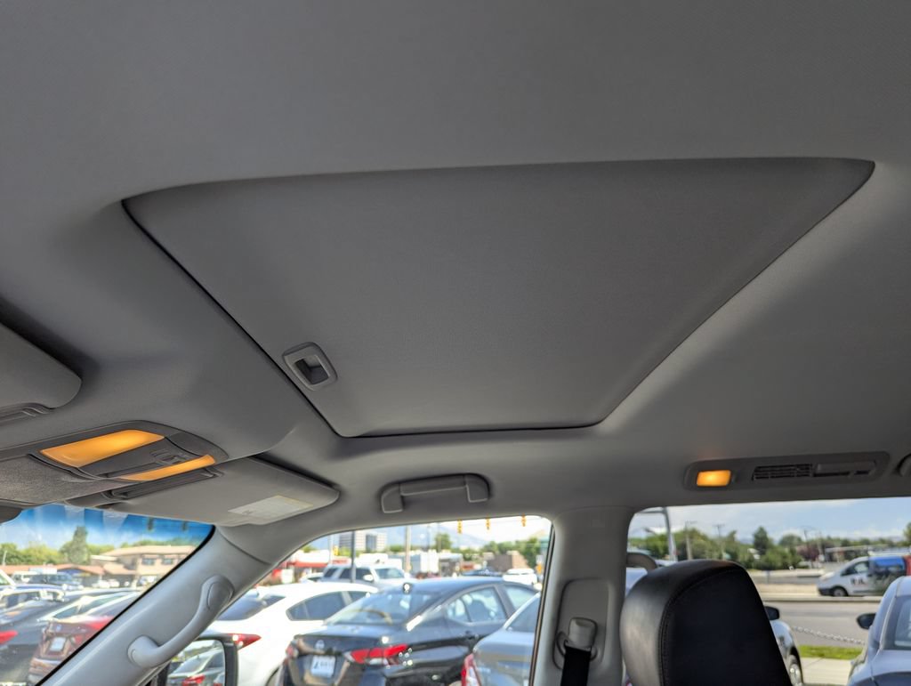 Used 2017 Nissan Armada Platinum AWD/4WD image 28