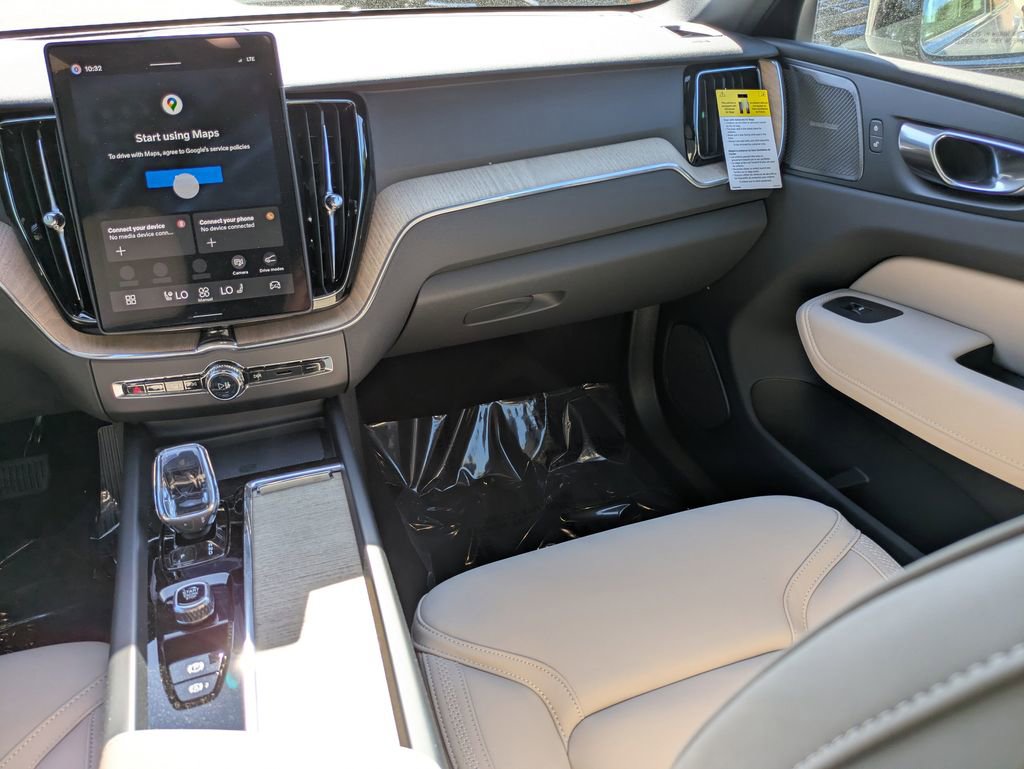 New 2026 Volvo XC60 B5 Plus w/ Protection Package Premier AWD/4WD image 18