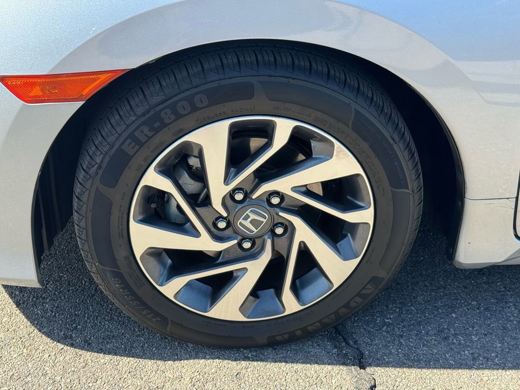 Used 2018 Honda Civic EX image 10