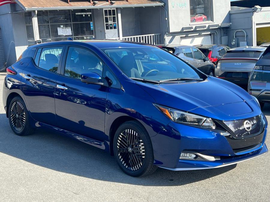 Used 2024 Nissan Leaf SV Plus image 3