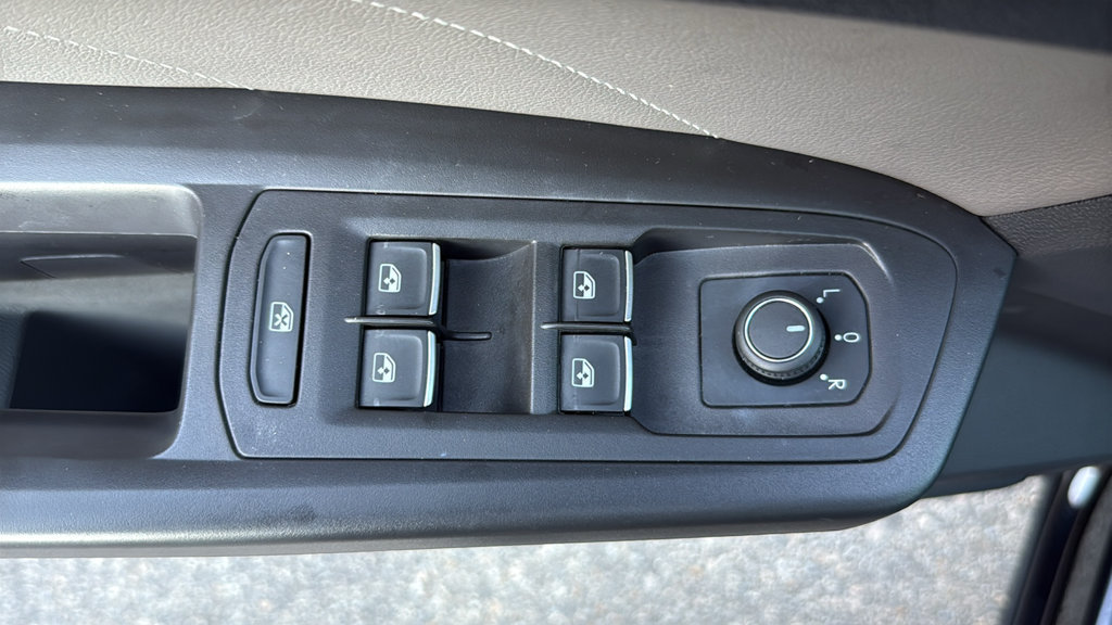 Used 2023 Volkswagen Atlas SEL AWD/4WD image 17