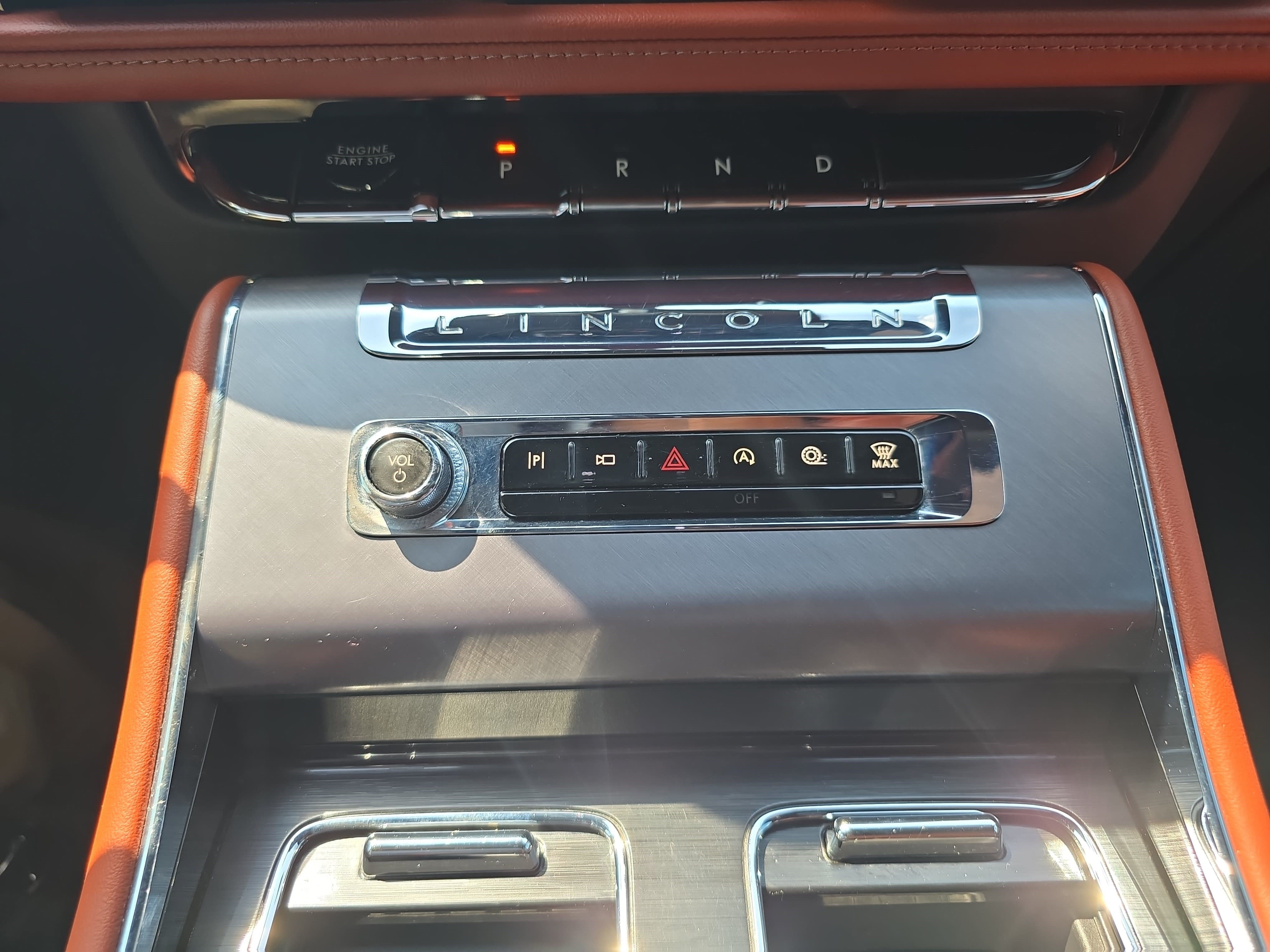 Certified 2025 Lincoln Aviator Reserve w/ Equipment Group 201A AWD/4WD image 27
