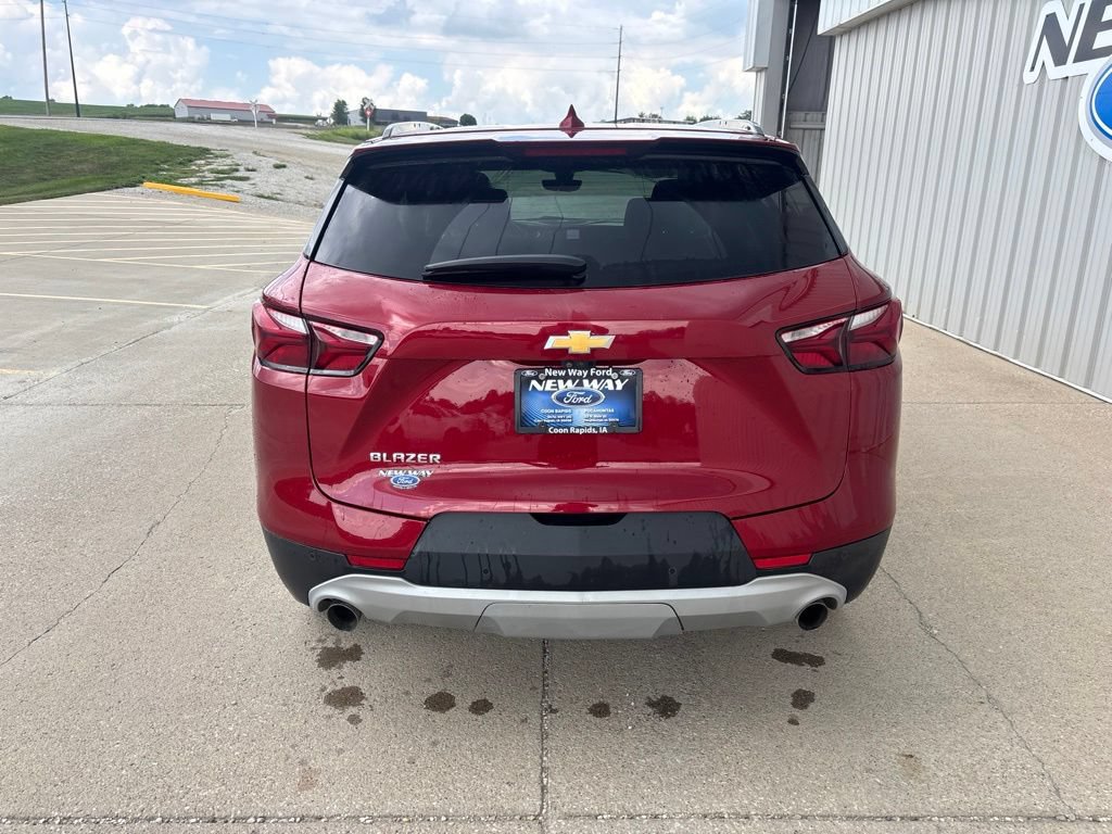 Used 2019 Chevrolet Blazer LT w/ Sound & Technology Package FWD image 5