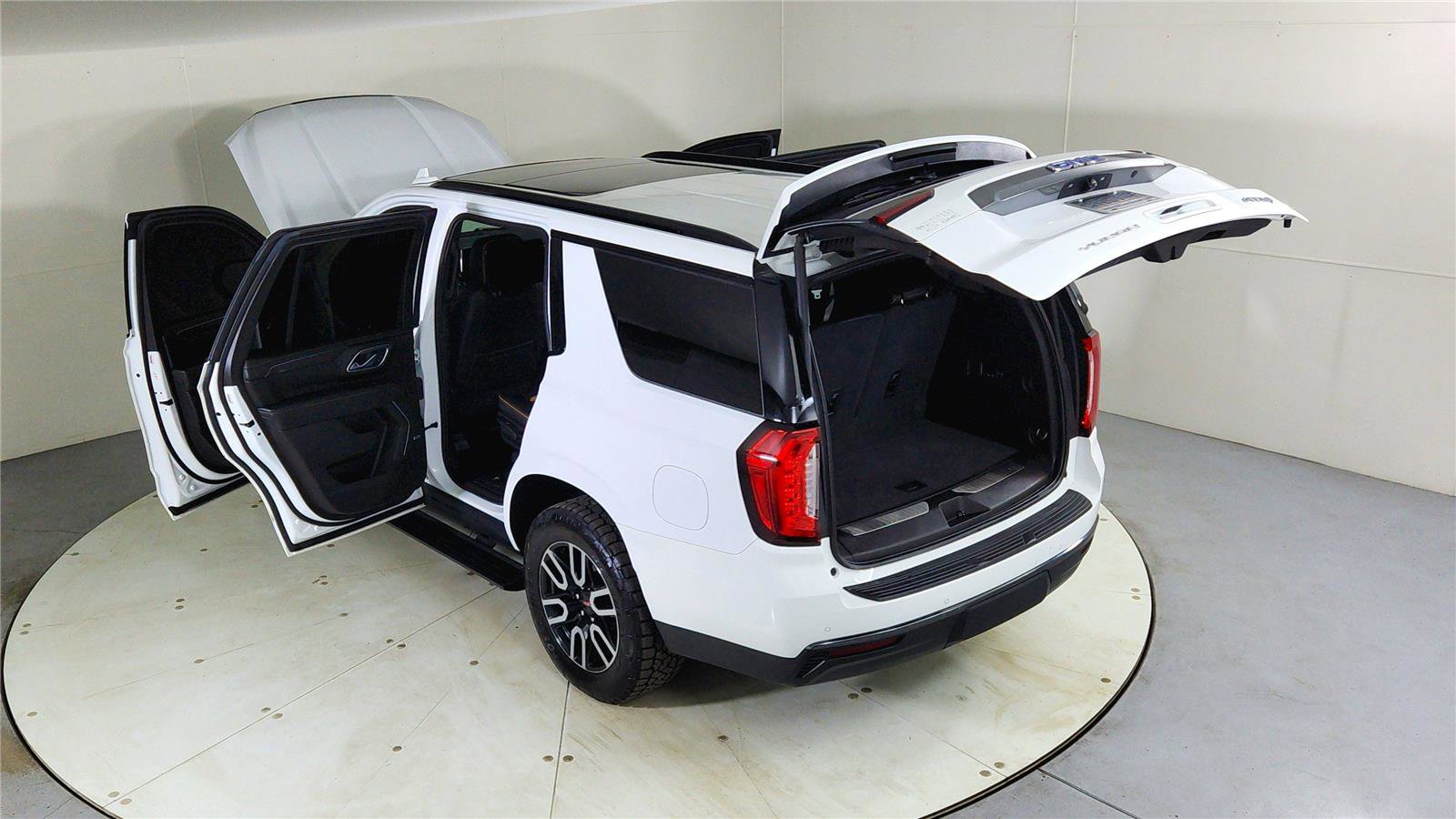 Used 2021 GMC Yukon AT4 w/ AT4 Premium Plus Package image 26