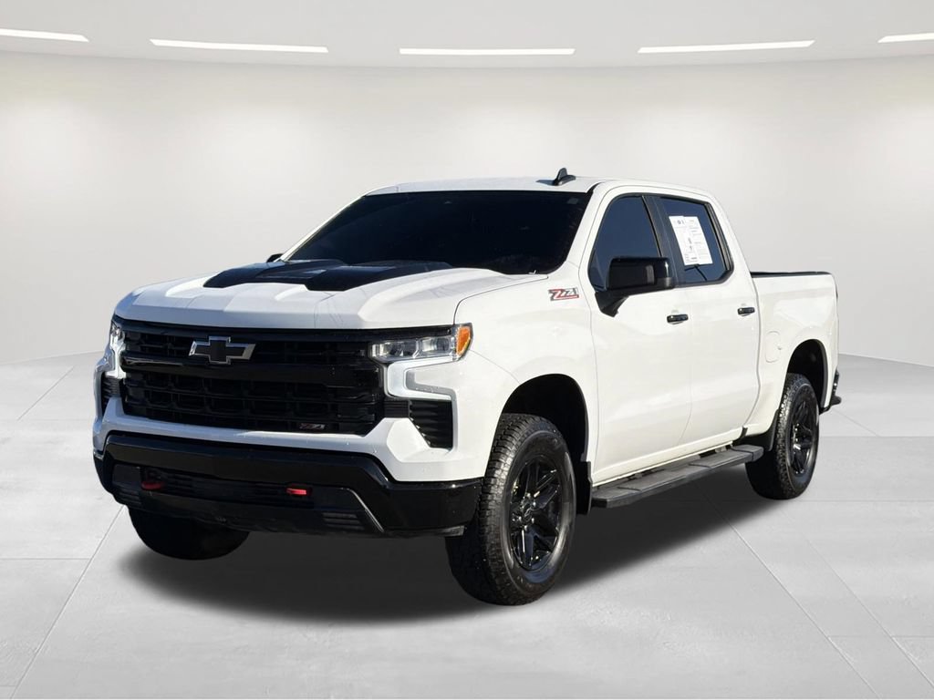 Used 2024 Chevrolet Silverado 1500 LT Trail Boss w/ Protection Package AWD/4WD image 1