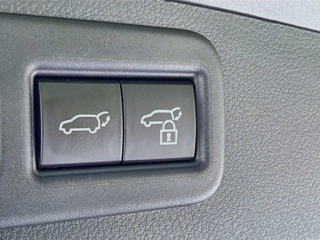 Used 2023 Lexus RX 350 w/ Cold Area Package AWD/4WD image 14