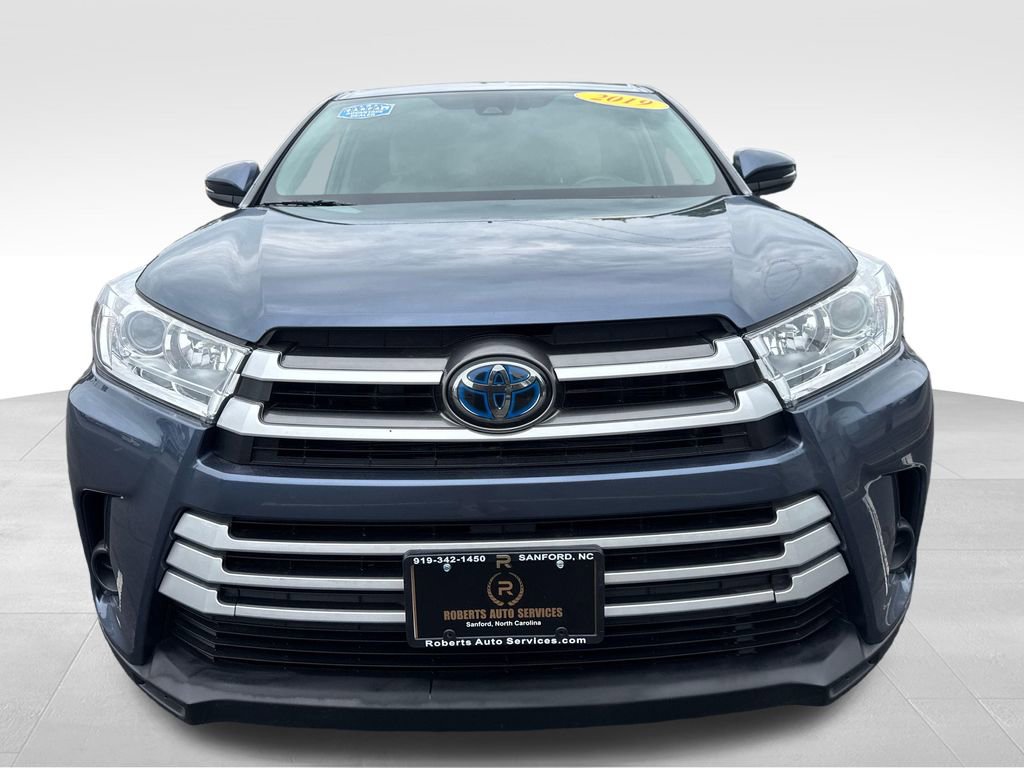 Used 2019 Toyota Highlander LE AWD/4WD image 9
