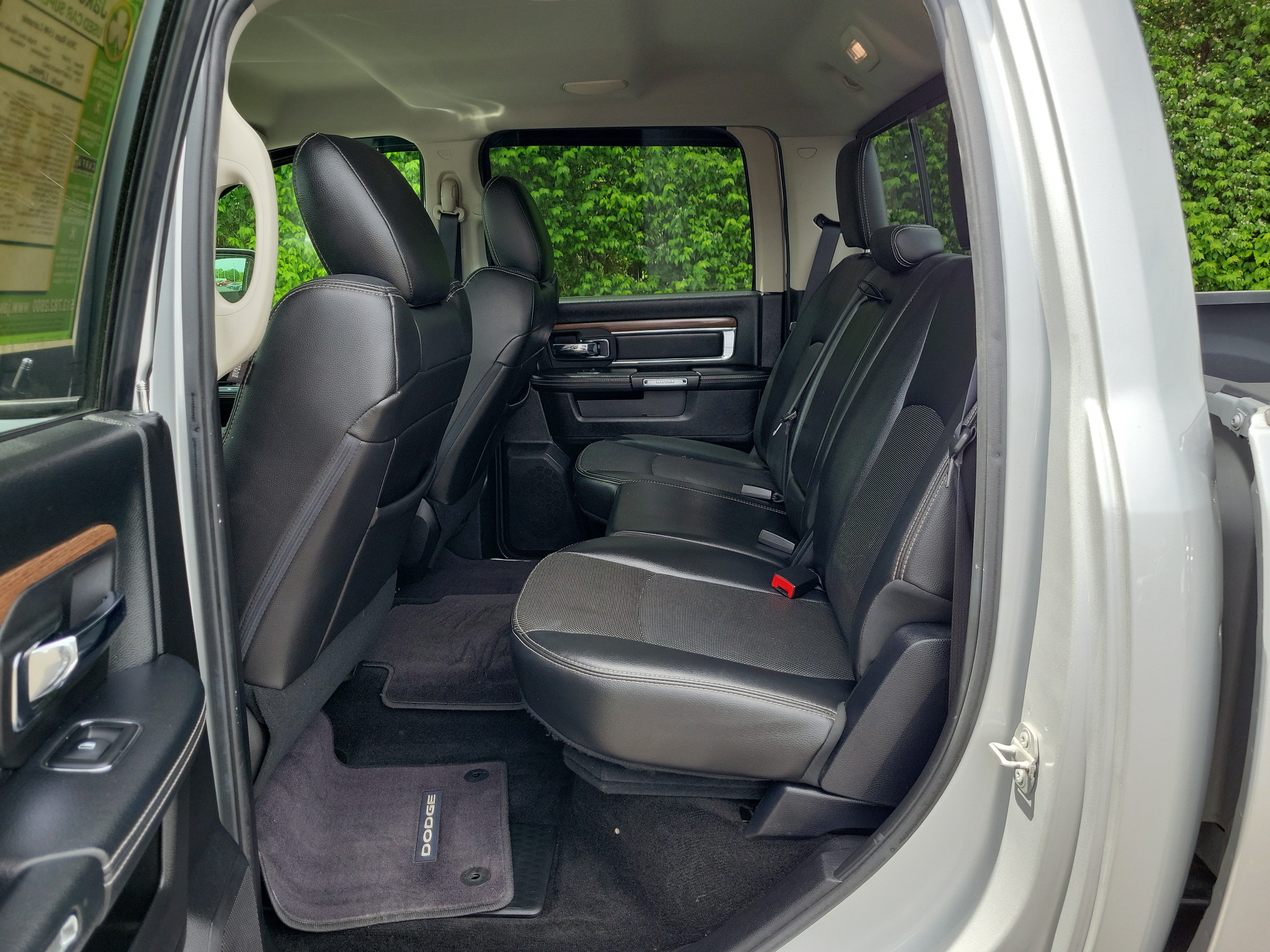 Used 2016 RAM 1500 Laramie AWD/4WD image 12