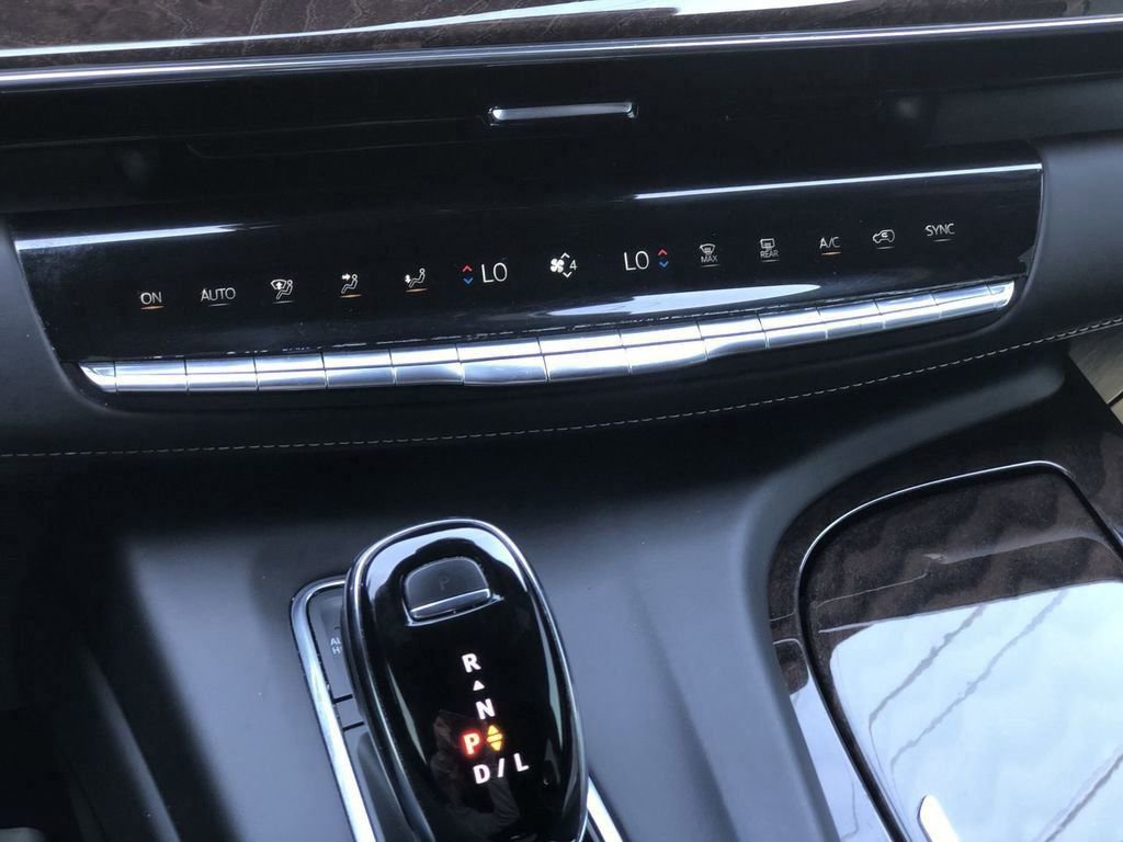 Used 2023 Cadillac Escalade ESV Sport Platinum AWD/4WD image 33