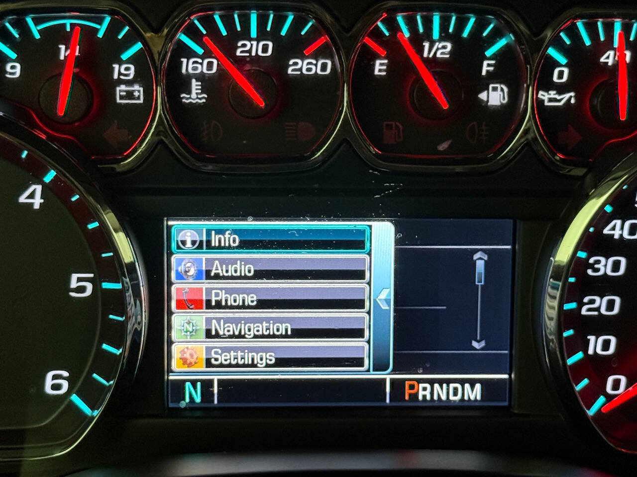 Used 2015 Chevrolet Suburban LTZ image 54