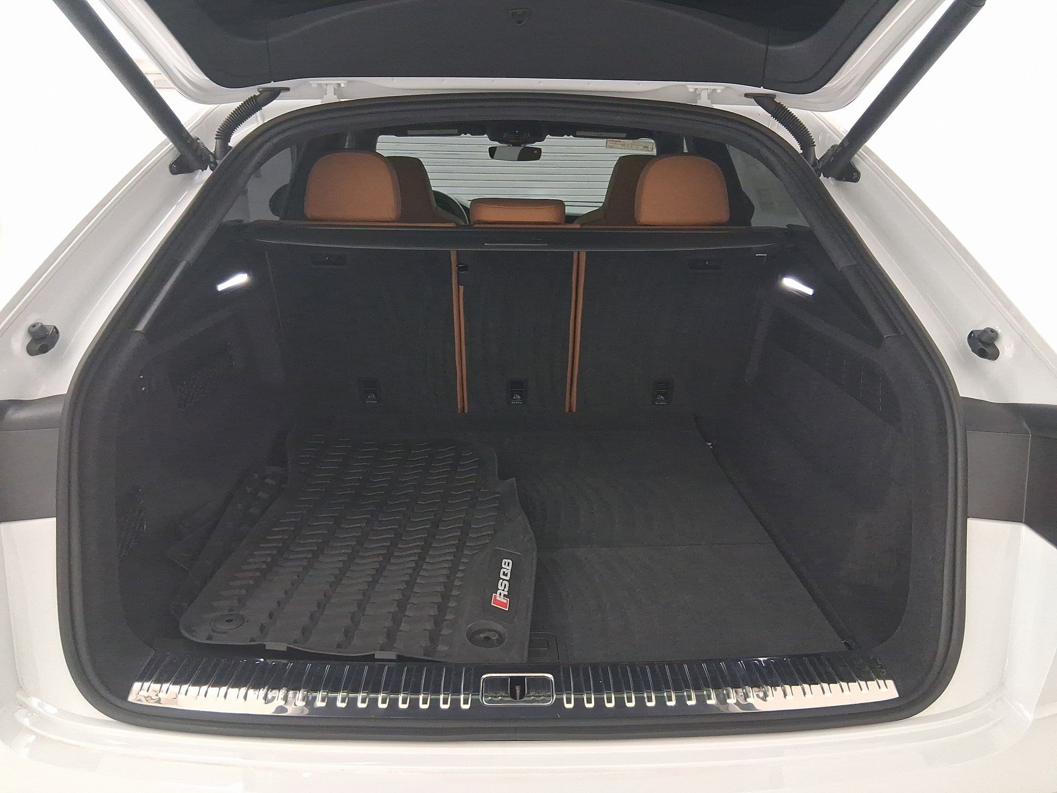 Used 2025 Audi RS Q8 performance image 29