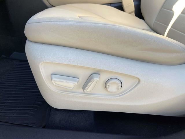 Used 2023 Toyota Highlander XLE image 23