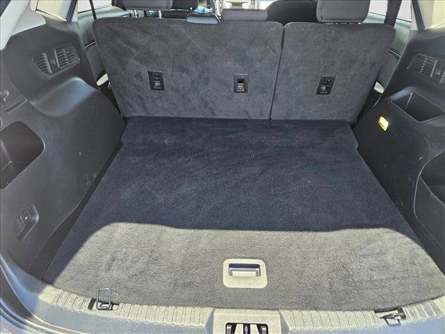 Used 2016 Ford Edge SE FWD image 6