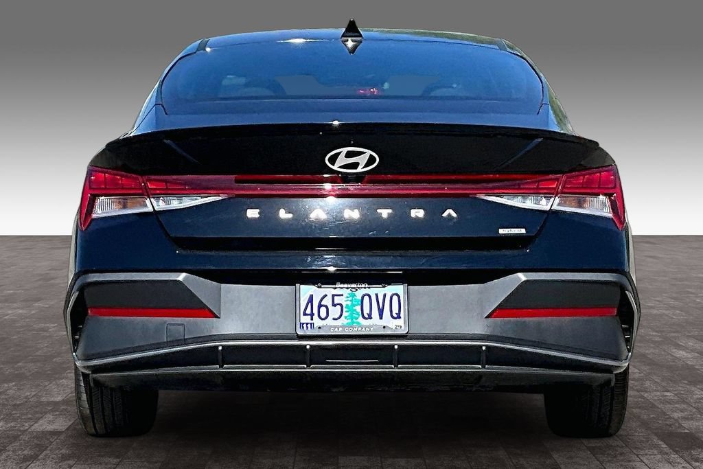 Used 2025 Hyundai Elantra SEL FWD image 6