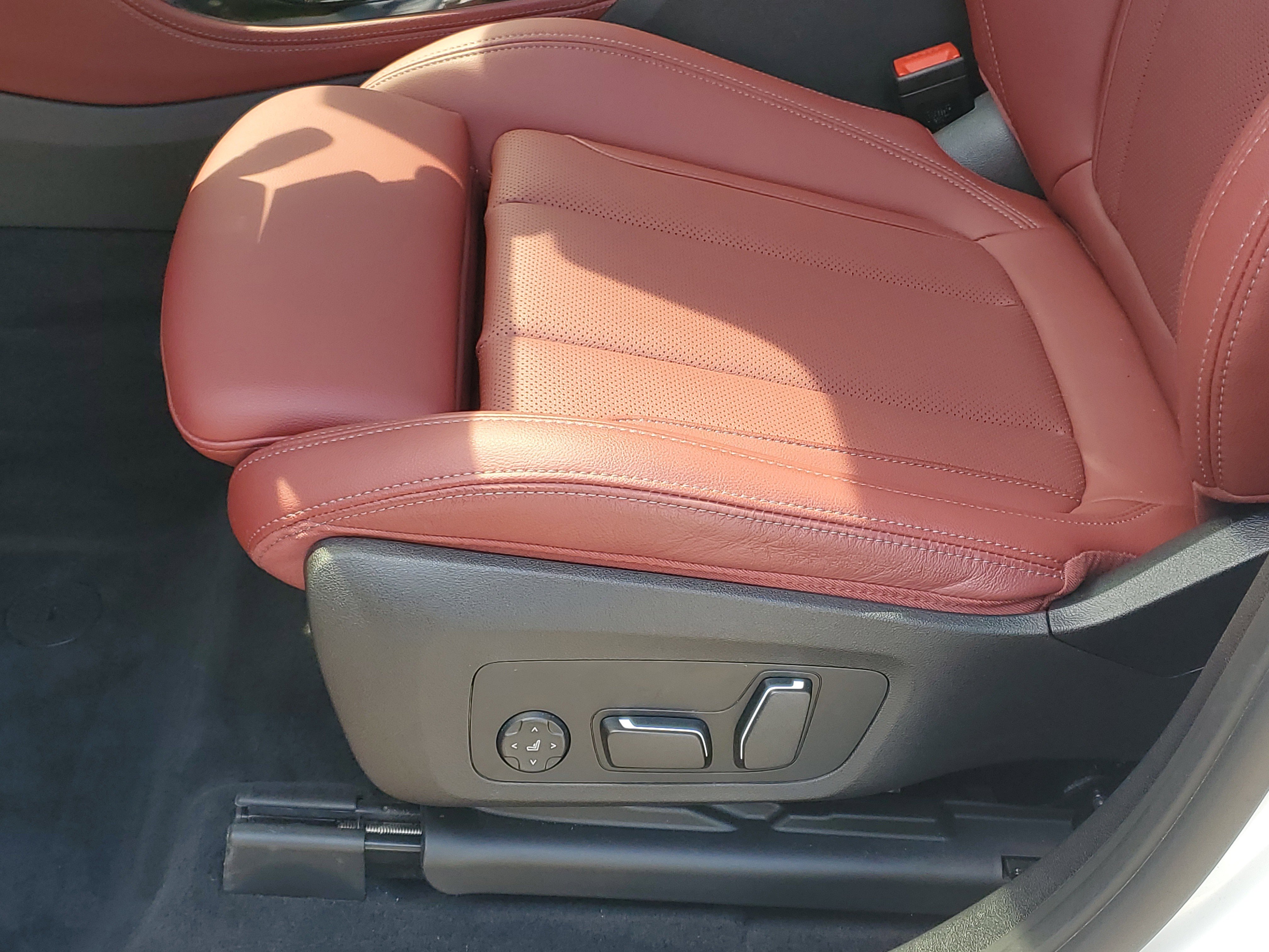 Certified 2025 BMW X4 xDrive30i w/ Premium Package AWD/4WD image 9