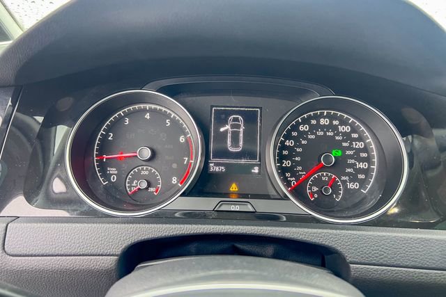 Used 2018 Volkswagen Golf SEL image 15