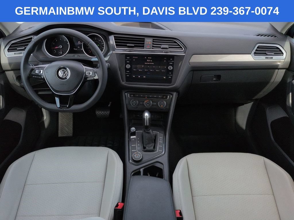 Used 2020 Volkswagen Tiguan SE w/ Panoramic Sunroof Package AWD/4WD image 17