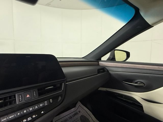 Certified 2024 Lexus ES 350 w/ Premium Package FWD image 16