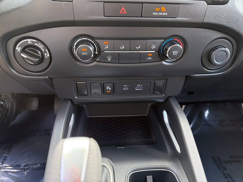 Used 2023 Nissan Frontier SV w/ Technology Package image 28