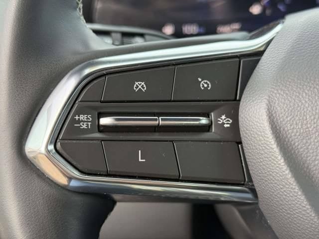 Used 2024 Chevrolet Traverse LT AWD/4WD image 24