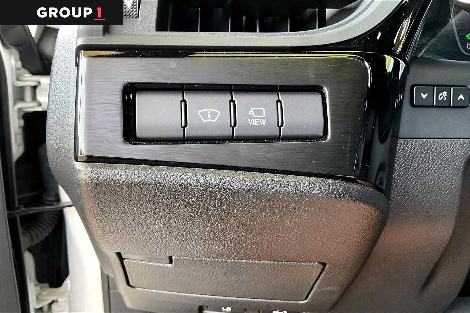 Certified 2024 Lexus ES 300h Ultra Luxury w/ Accessory Package (Z2) FWD image 33