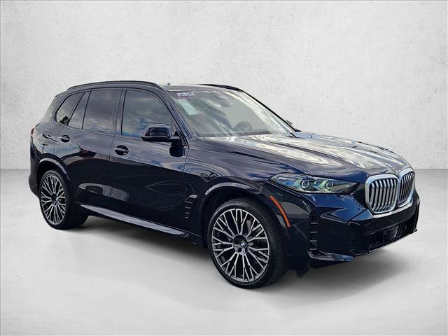 Used 2025 BMW X5 sDrive40i w/ M Sport Package RWD image 3