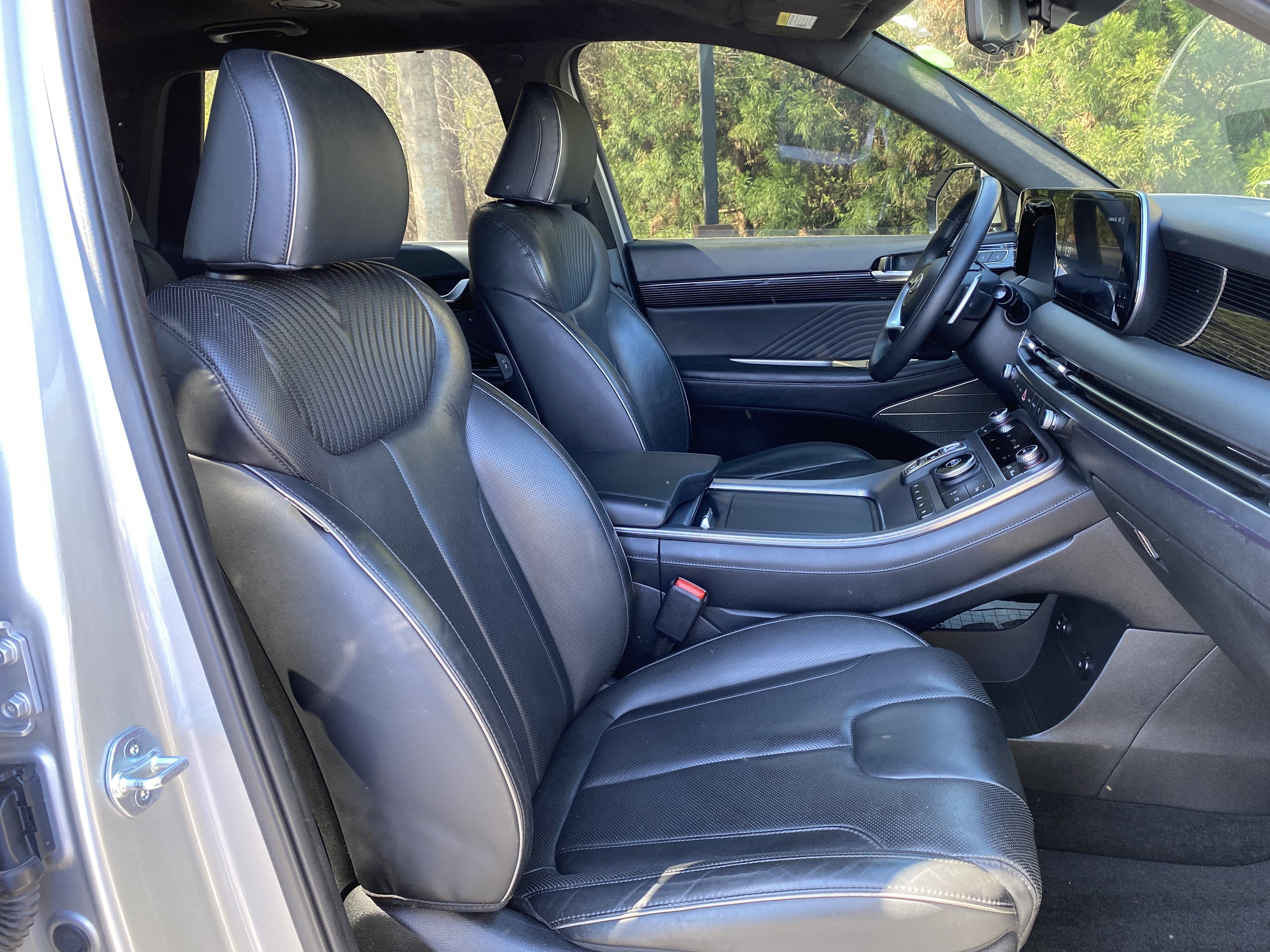 Used 2023 Hyundai Palisade Calligraphy image 37