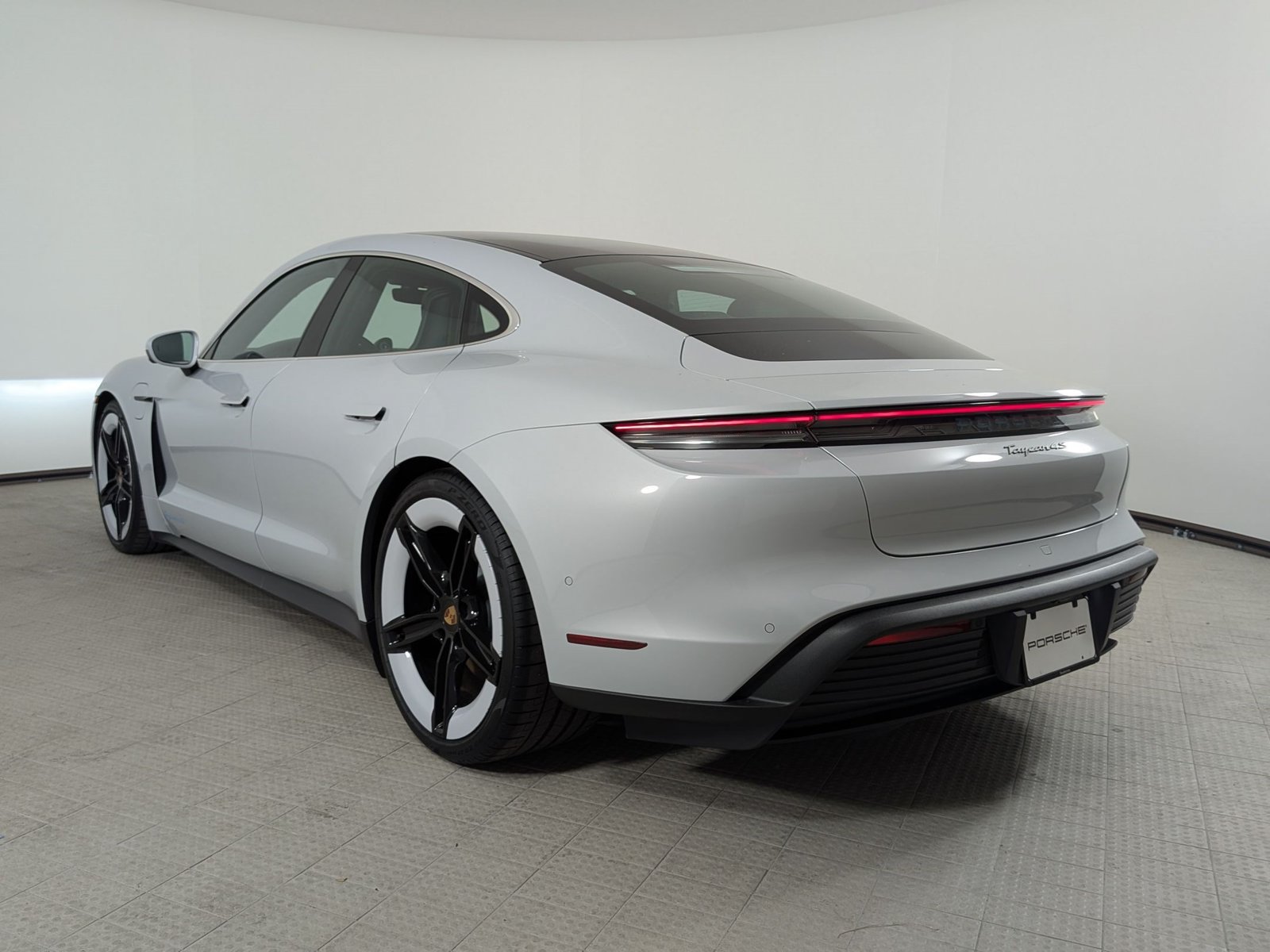 New 2025 Porsche Taycan 4S AWD/4WD image 3