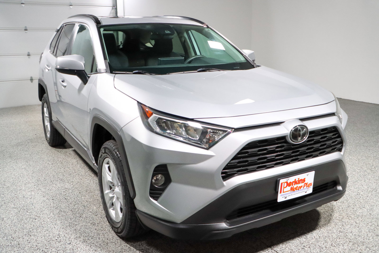 Used 2019 Toyota RAV4 XLE image 5
